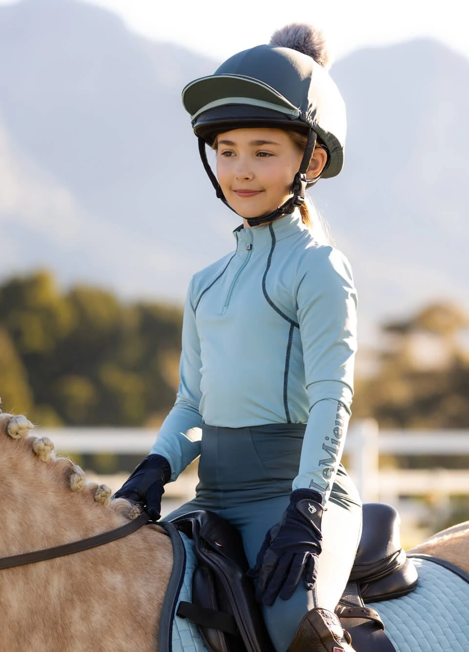 LeMieux Young Rider Base Layer - Glacier 3 LeMieux Young Rider Base Layer - Glacier