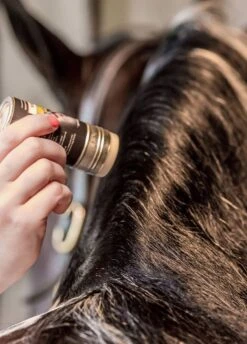 Smart Grooming Plaiting Wax -Throstlenest Saddlery Shop plaitwax3